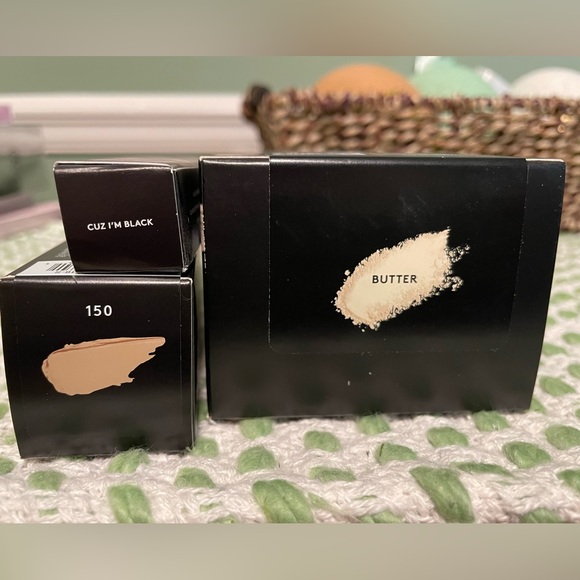 FENTY BEAUTY by Rihanna makeup LOT- Foundation, setting powder & Mascara! - Picture 2 of 2